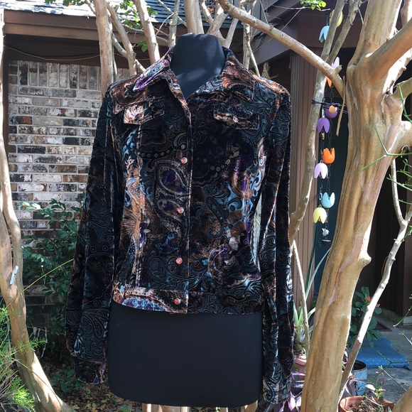 New frontier clothing company Inc. size small - Picture 3 of 8